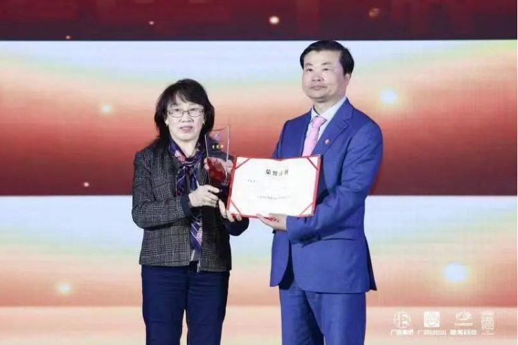 广药集团党委书记、董事长李楚源荣获“2022中国医药经济年度人物”